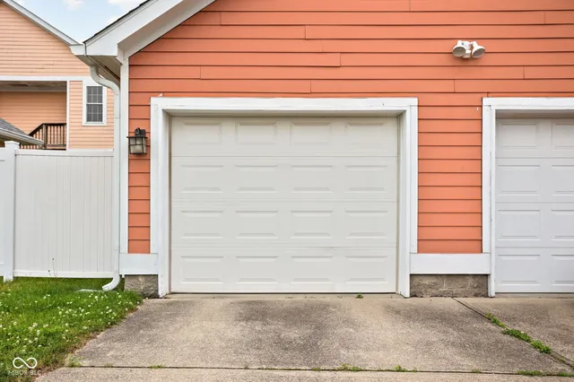 $2,300 | 2326 North Pennsylvania Street, Unit 6, Indianapolis, IN 46205