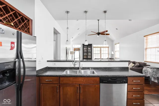 $2,300 | 2326 North Pennsylvania Street, Unit 6, Indianapolis, IN 46205