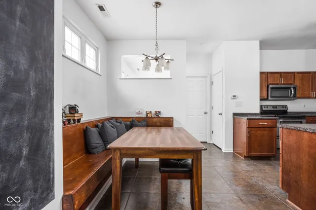 $2,300 | 2326 North Pennsylvania Street, Unit 6, Indianapolis, IN 46205