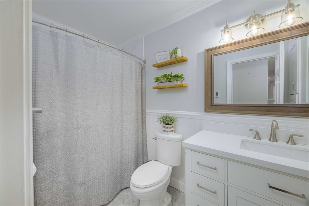 21 Autumn Road Medway, MA 02053 - Photo 16 of 40 Gallery Image 16