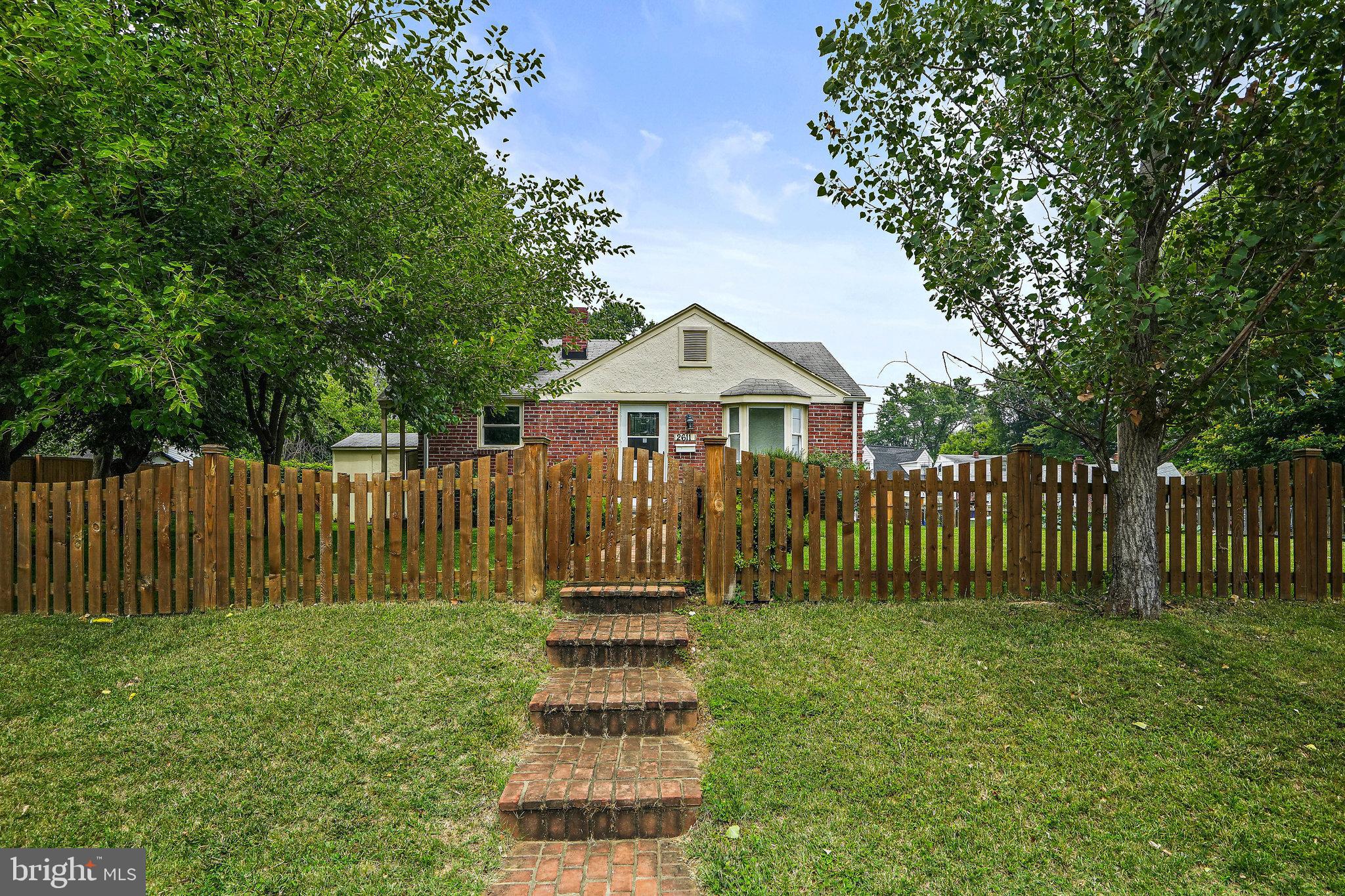 2611 Weisman Road Silver Spring, MD 20902 - Photo 2 of 30