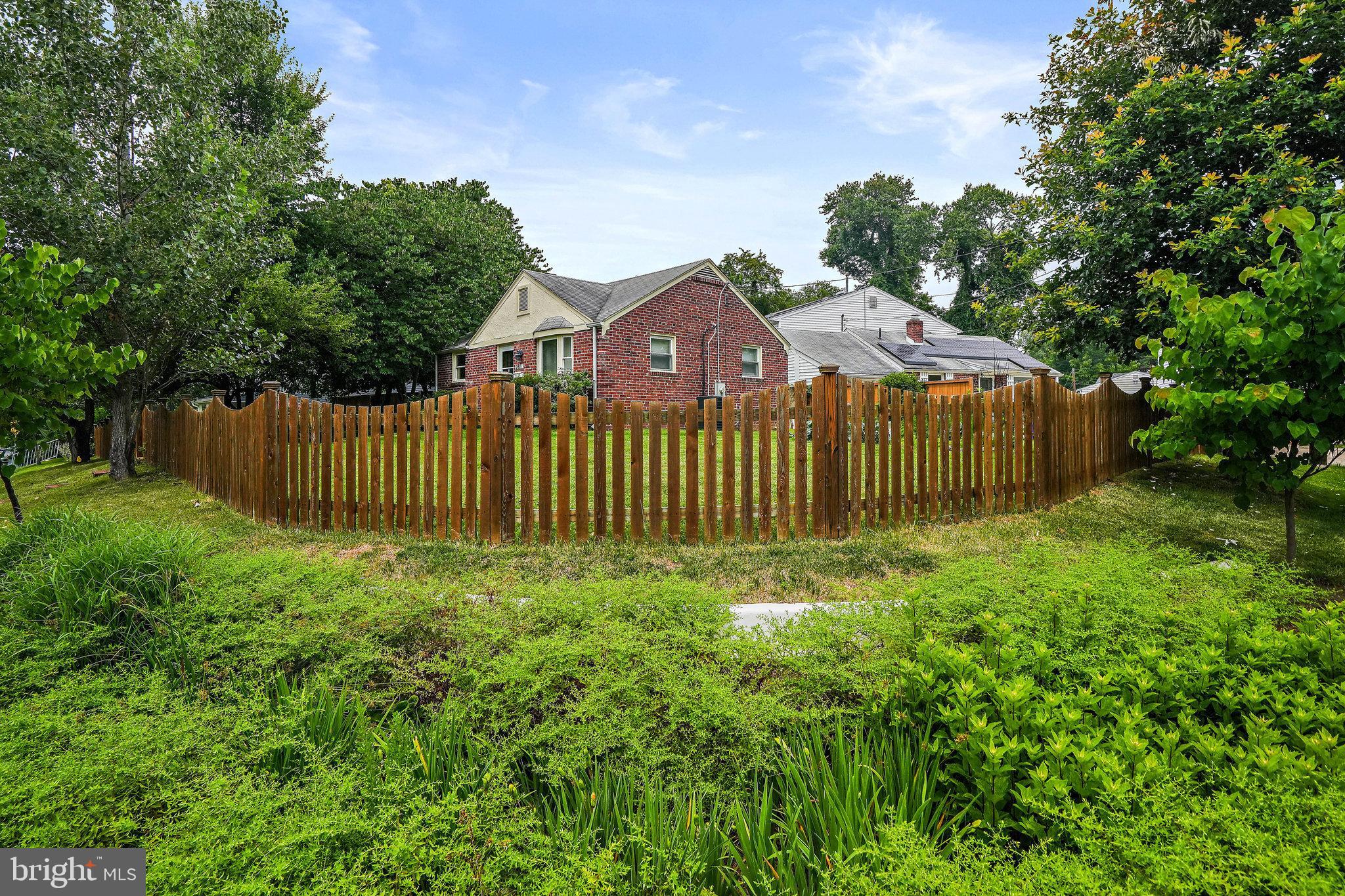 2611 Weisman Road Silver Spring, MD 20902 - Photo 5 of 30