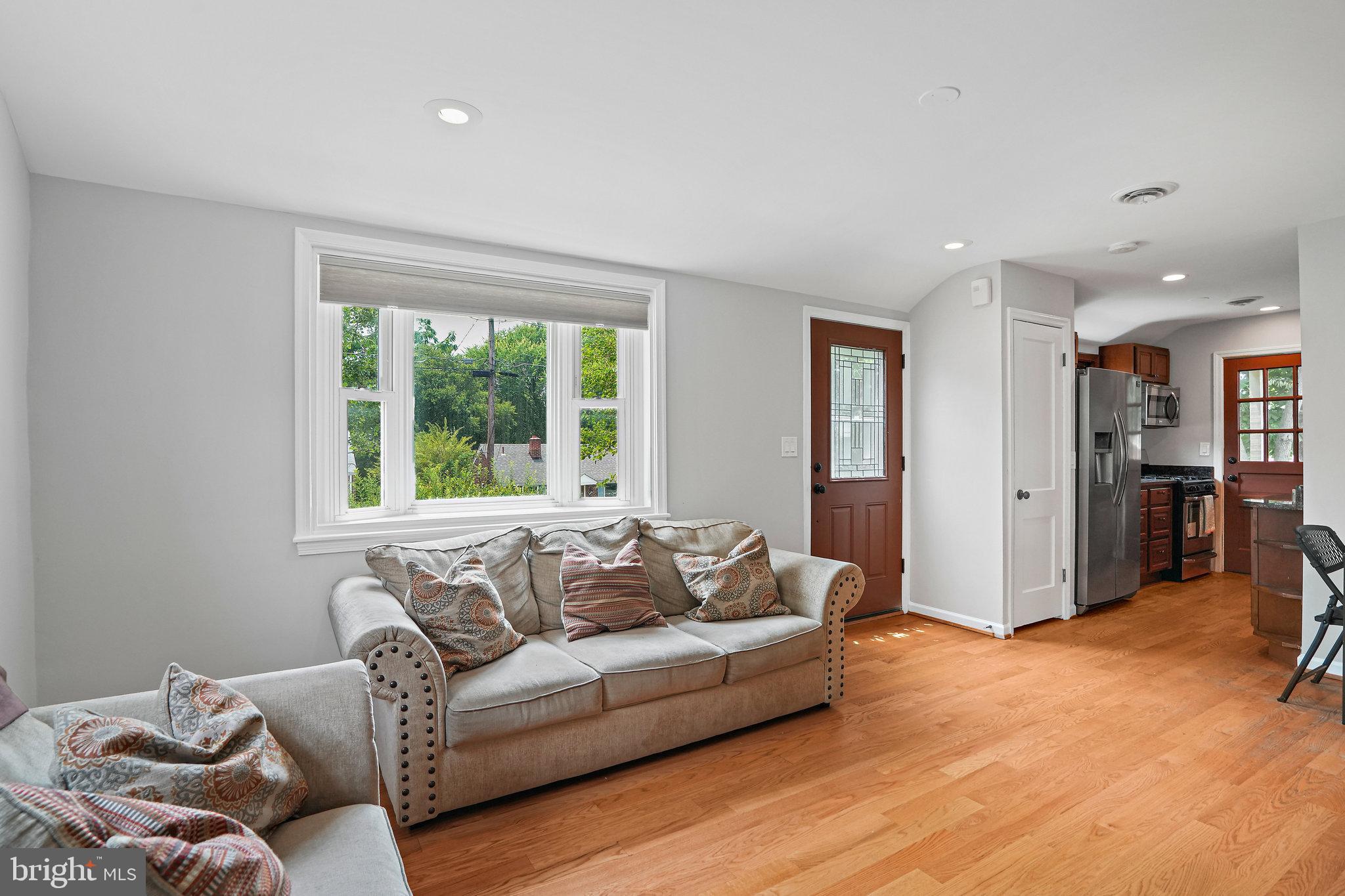 2611 Weisman Road Silver Spring, MD 20902 - Photo 8 of 30