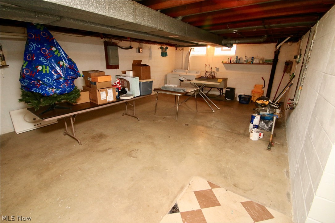 30331 Arnold Road Willowick, OH 44095 - Photo 28 of 34