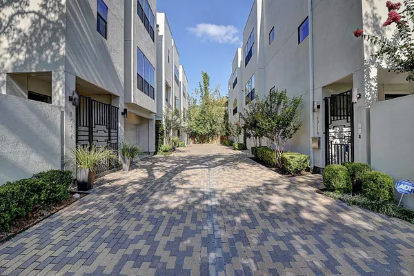 $640,000 | 1724 Woodhead Street, Houston, TX 77019