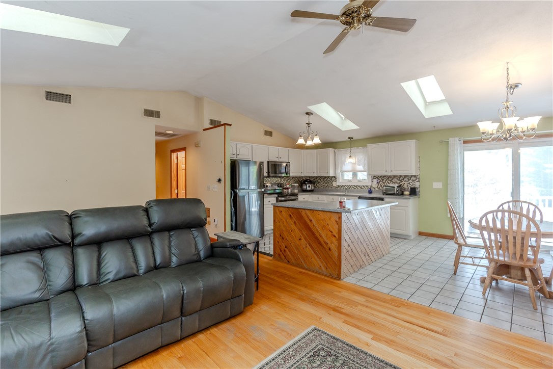 54 Colvintown Road Coventry, RI 02816 - Photo 12 of 50