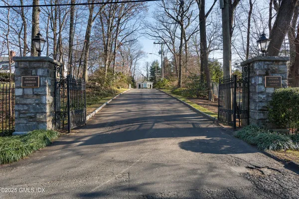 $7,995,000 | 2 Vista Drive, Greenwich, CT 06830