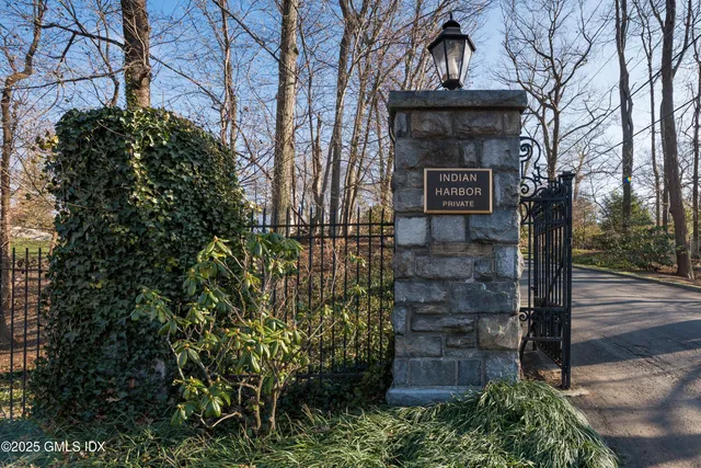 $7,995,000 | 2 Vista Drive, Greenwich, CT 06830