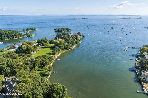 $7,995,000 | 2 Vista Drive, Greenwich, CT 06830