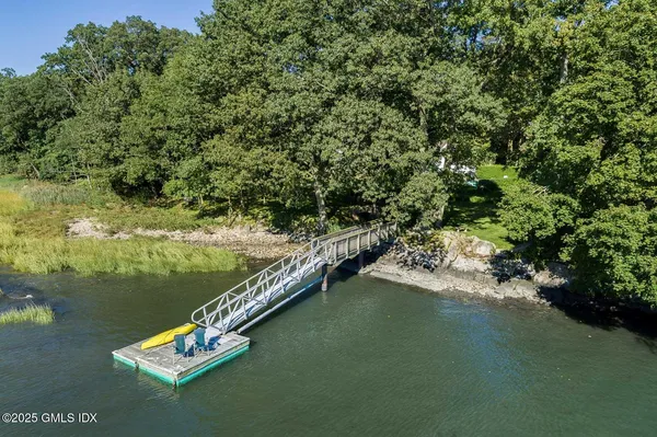 $7,995,000 | 2 Vista Drive, Greenwich, CT 06830