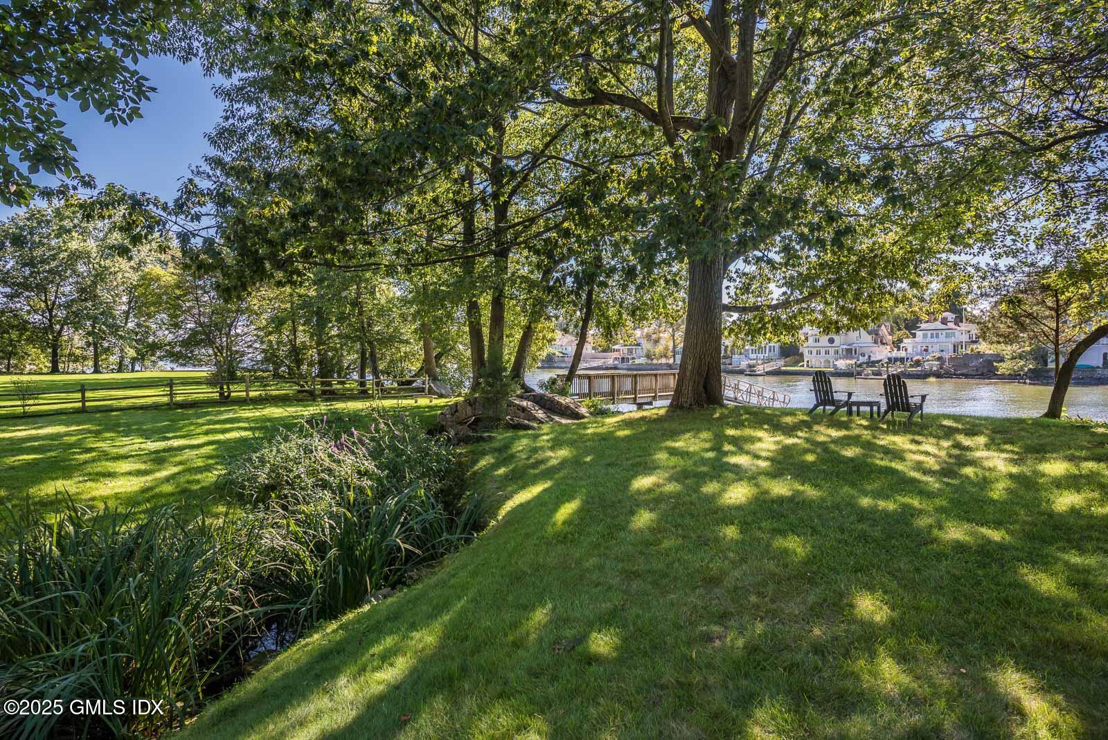 2 Vista Drive Greenwich, CT 06830 - Photo 9 of 17 Level Lawn