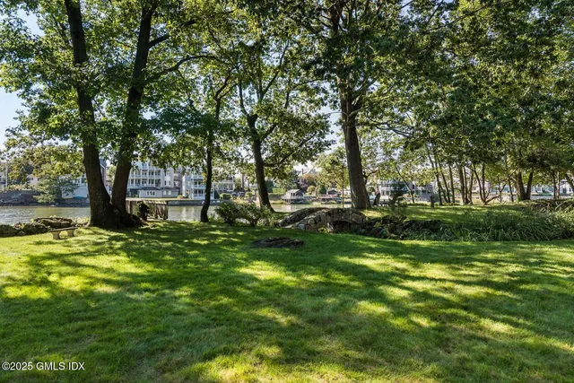 $7,995,000 | 2 Vista Drive, Greenwich, CT 06830
