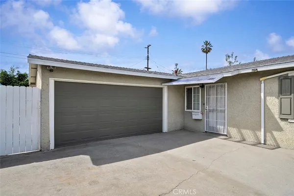 a view of a house with a garage
