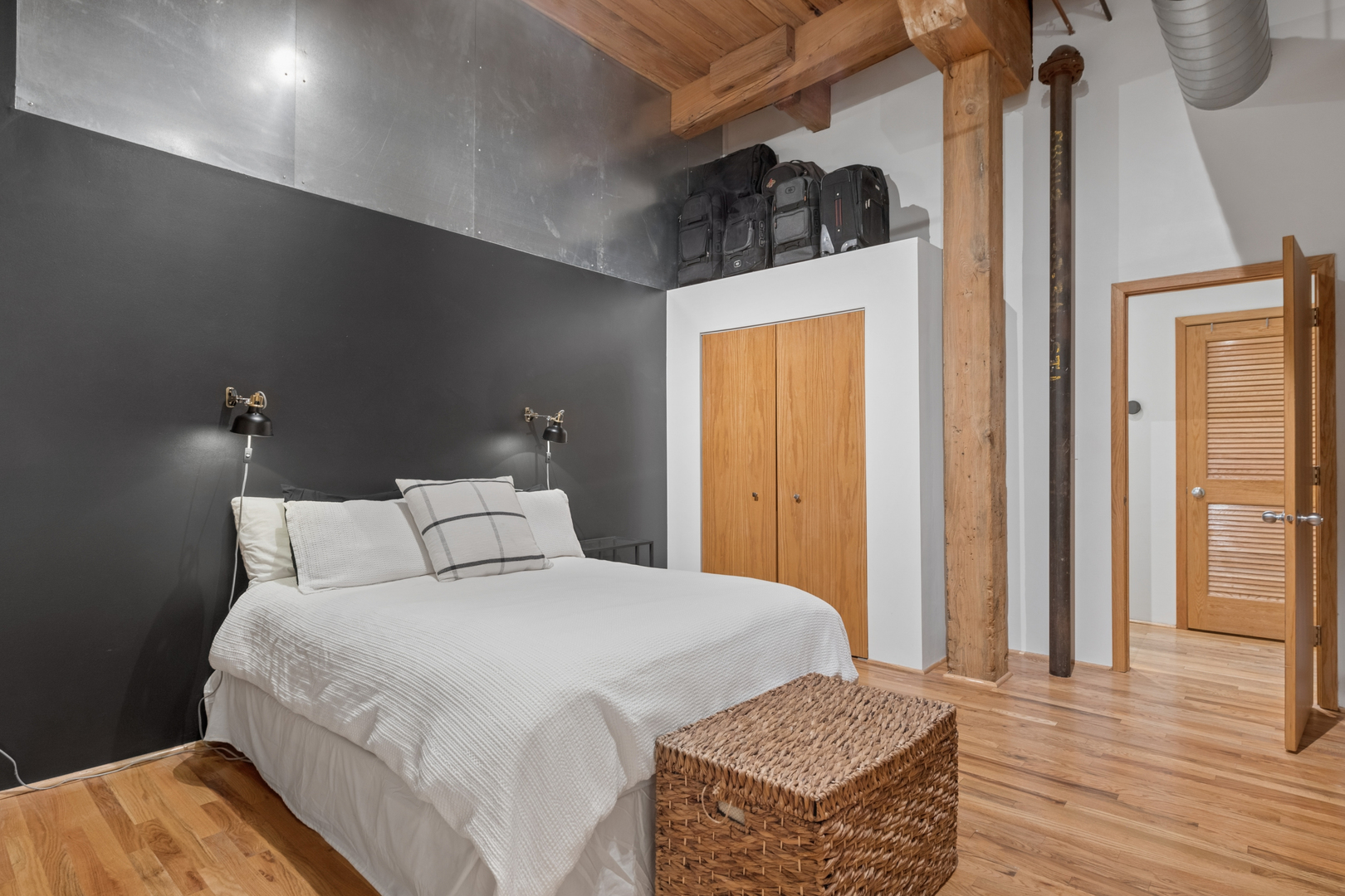 920 West Sheridan Road, Unit 308 Chicago, IL 60613 - Photo 16 of 20
