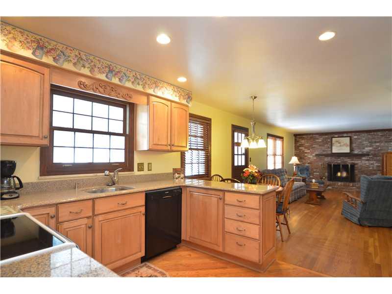 604 Trotwood Ridge Road Upper St. Clair, PA 15241 - Photo 9 of 25 Kitchen. Open to the family room