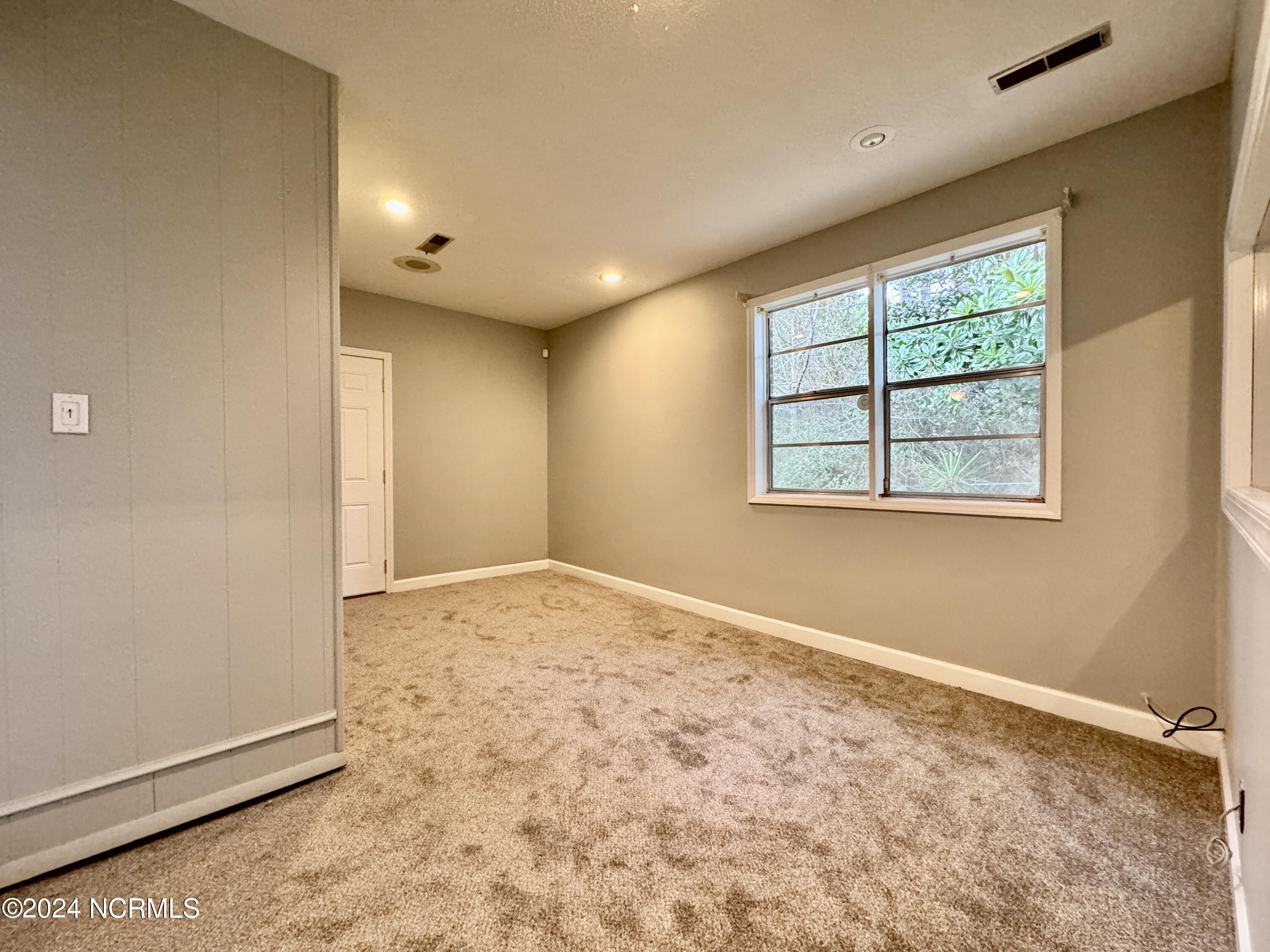 526 West Thurman Road New Bern, NC 28562 - Photo 12 of 18 CB25661A-92D0-4A2C-BD93-9CE2C257E587_1_2