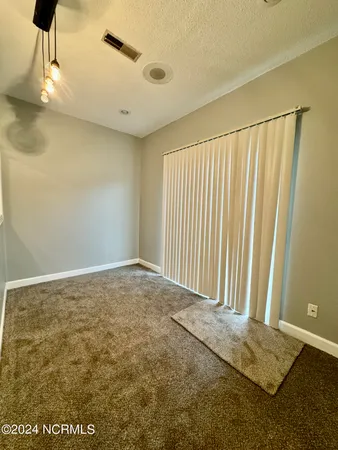 $1,700 | 526 West Thurman Road, New Bern, NC 28562