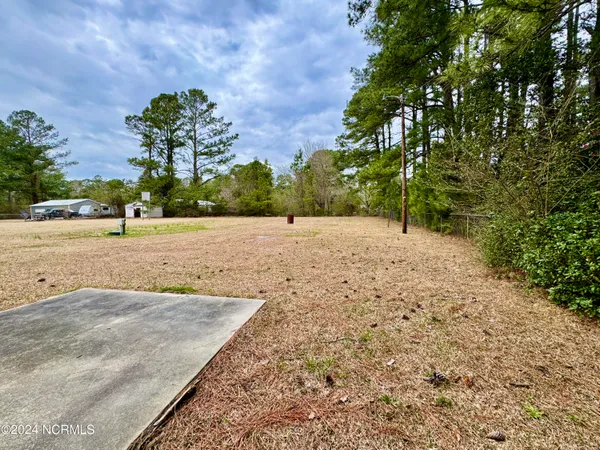 $1,700 | 526 West Thurman Road, New Bern, NC 28562