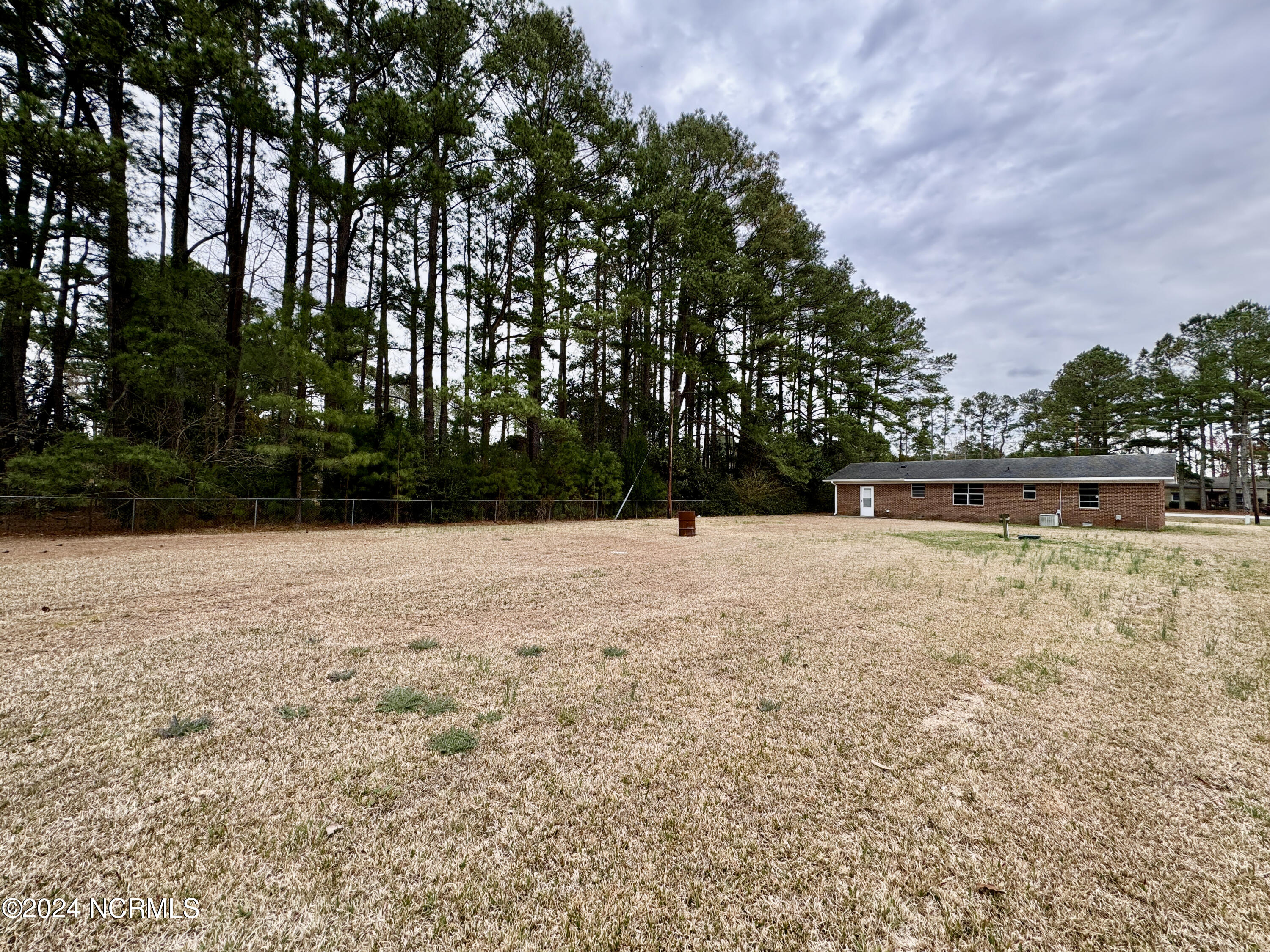 526 West Thurman Road New Bern, NC 28562 - Photo 17 of 18 8CDE94EF-F2D0-4EB3-879D-4314DE9C929D_1_2