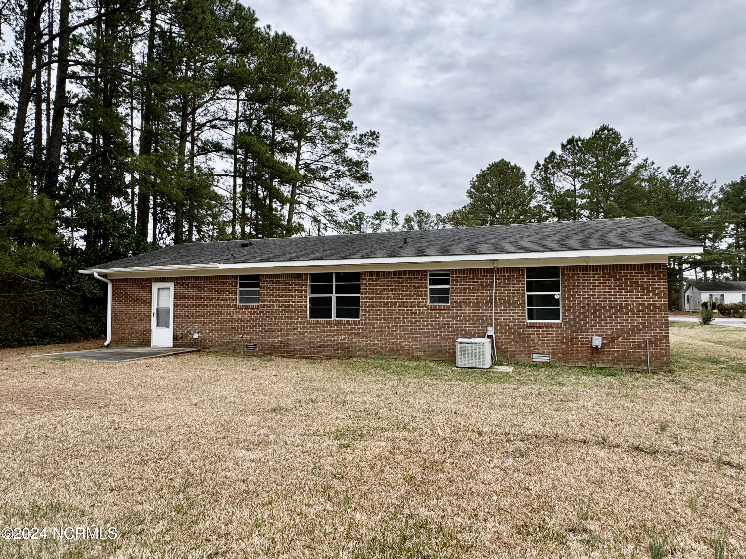 526 West Thurman Road New Bern, NC 28562 - Photo 18 of 18 8CF15E59-4C10-49AD-BE8C-15E9725F685E_1_2