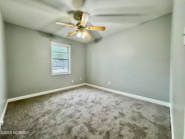 $1,700 | 526 West Thurman Road, New Bern, NC 28562