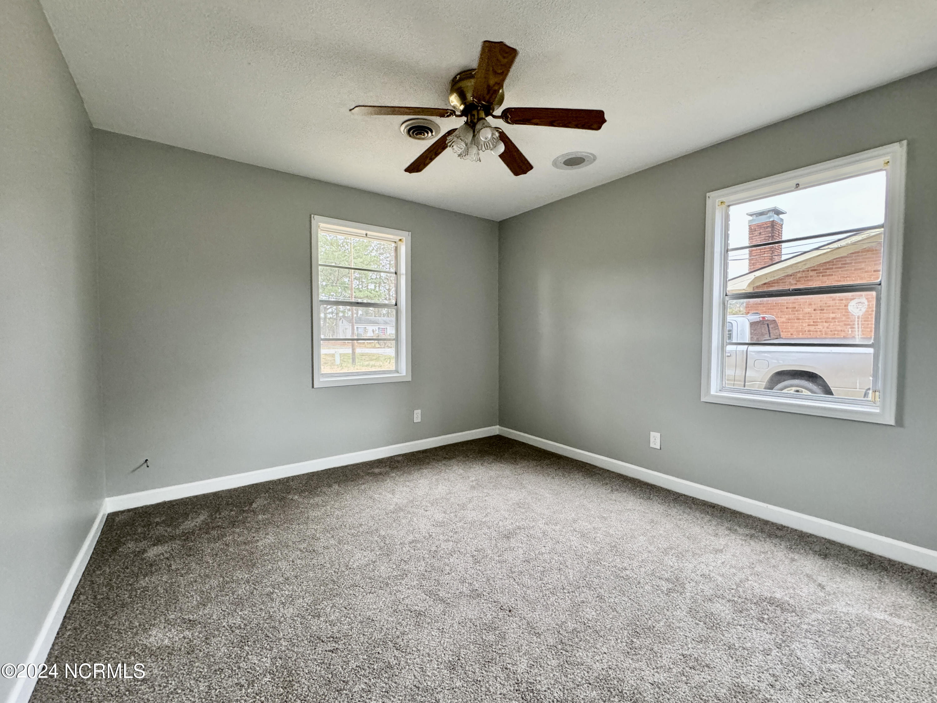 526 West Thurman Road New Bern, NC 28562 - Photo 9 of 18 3B09749E-B8EC-420F-B9EA-A50A09284333_1_2