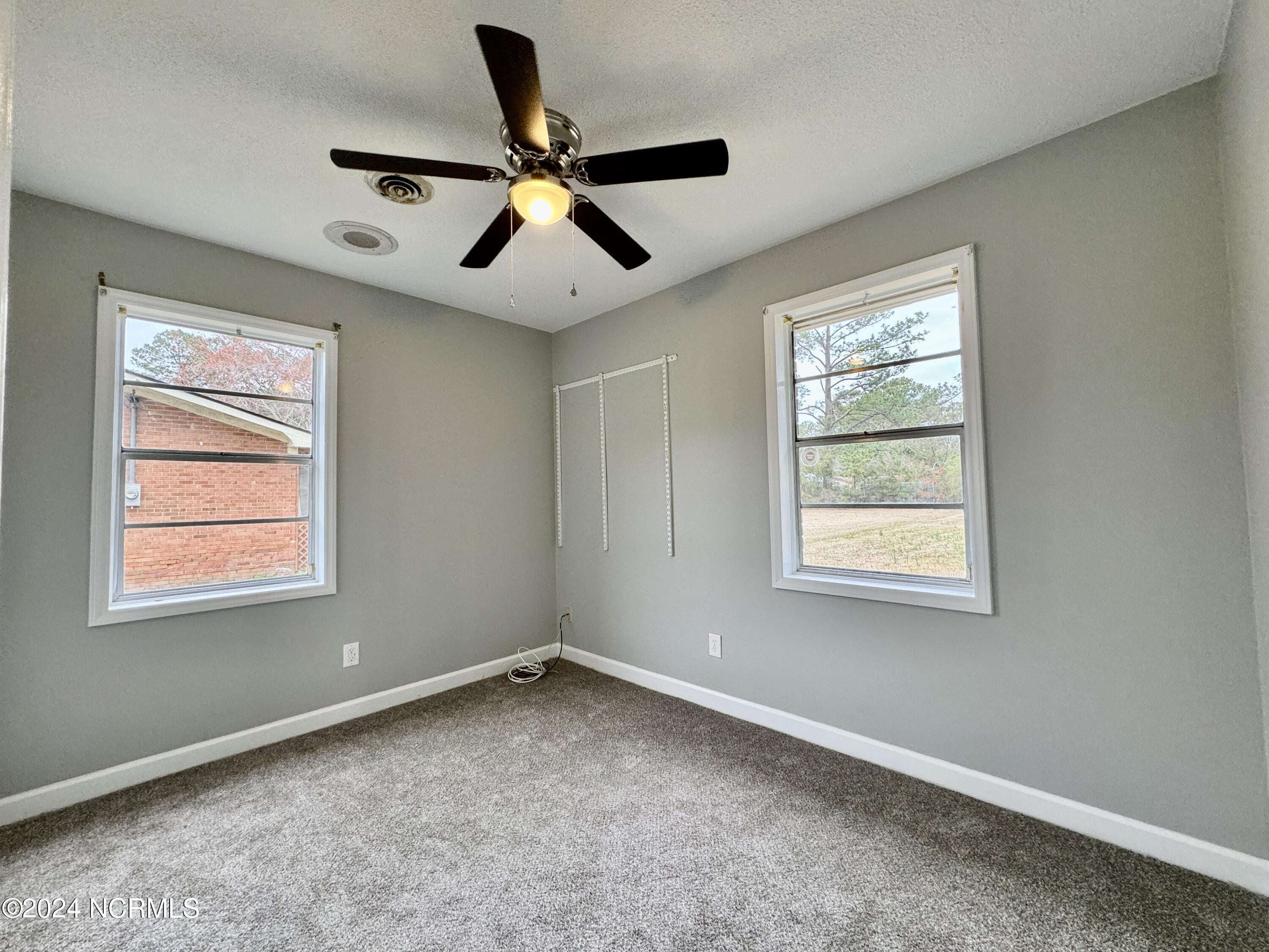 526 West Thurman Road New Bern, NC 28562 - Photo 10 of 18 7AFAD66B-D5F1-425F-9040-3199A7F6BC5E_1_2