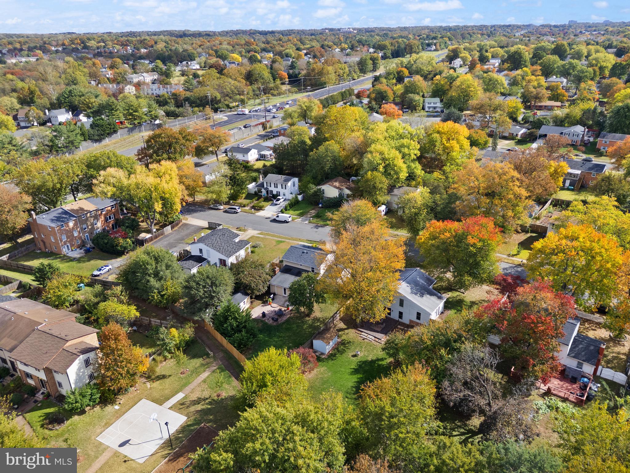 4006 Novar Drive Chantilly, VA 20151 - Photo 42 of 49 an aerial view of residential houses with outdoor space