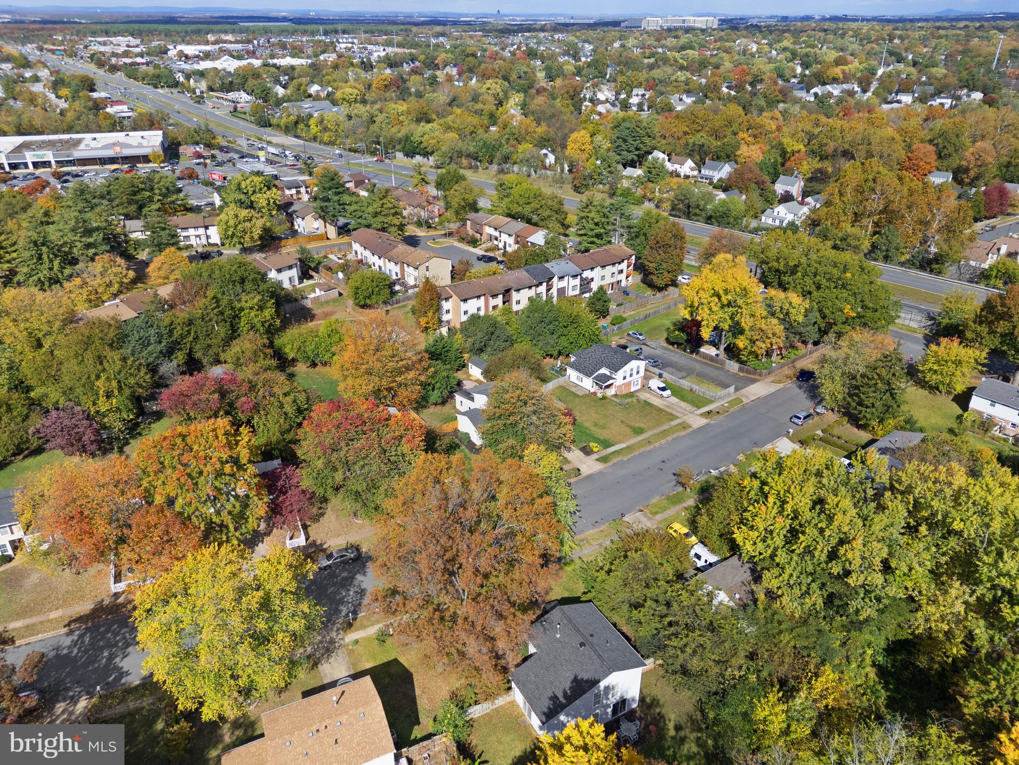 4006 Novar Drive Chantilly, VA 20151 - Photo 47 of 49 an aerial view of residential houses with outdoor space