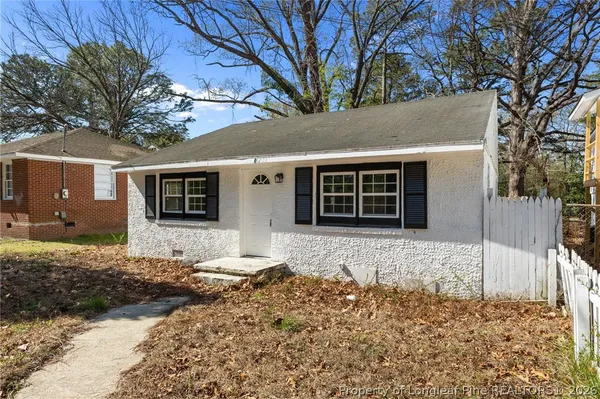 $1,200 | 5109 Higgins Street, Fayetteville, NC 28303