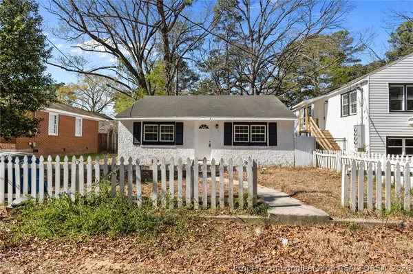 $1,200 | 5109 Higgins Street, Fayetteville, NC 28303