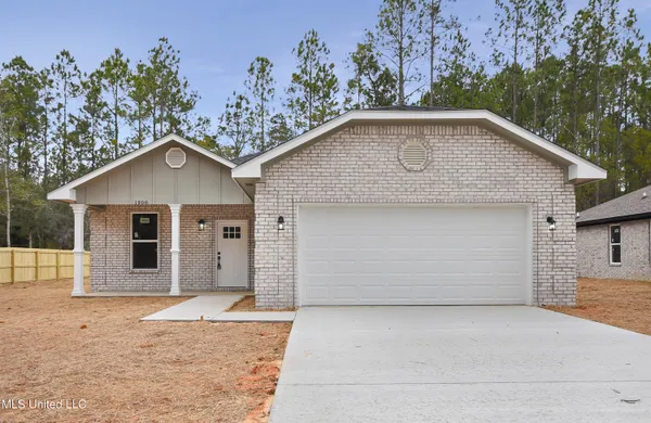 $239,900 | 1908 Kingslea Drive, Gautier, MS 39553