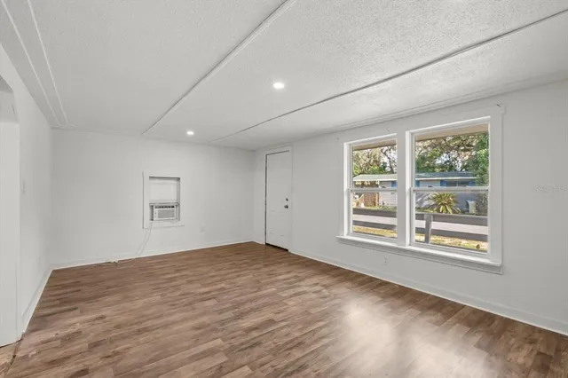 $155,000 | 37547 Washington Avenue, Unit 6, Umatilla, FL 32784