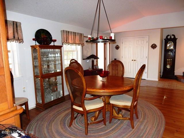 4446 Craven Road West Jacksonville, FL 32257 - Photo 5 of 32 LIVING ROOM