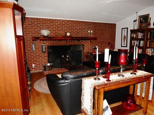 4446 Craven Road West Jacksonville, FL 32257 - Photo 10 of 32 LIVING ROOM
