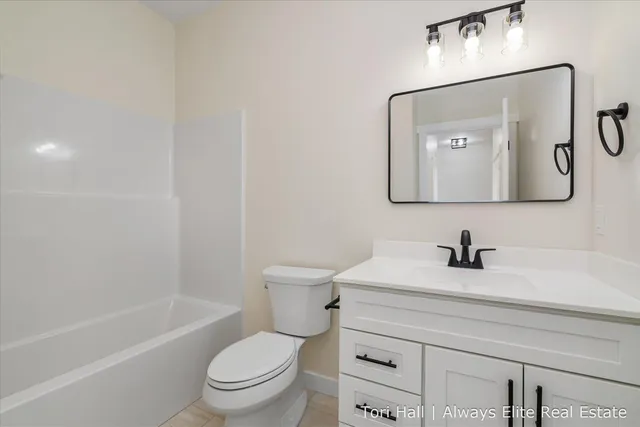 $630,000 | 5695 Elmgrove Avenue, Richland, MI 49083