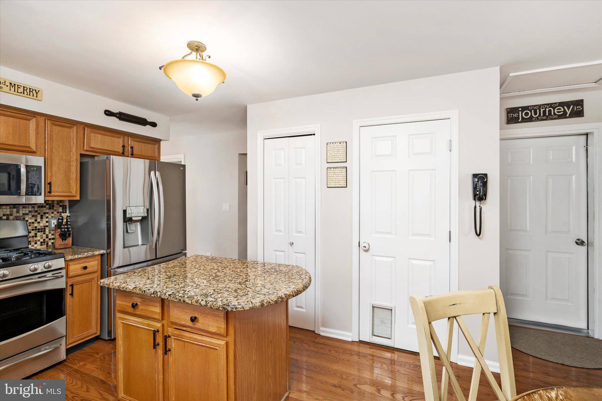 598 Edinburg Road Hamilton, NJ 08619 - Photo 17 of 35