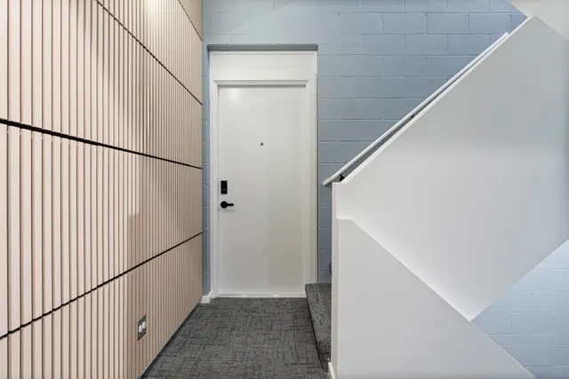 $550,000 | 5824 North Lincoln Avenue, Unit PH3N, Chicago, IL 60659