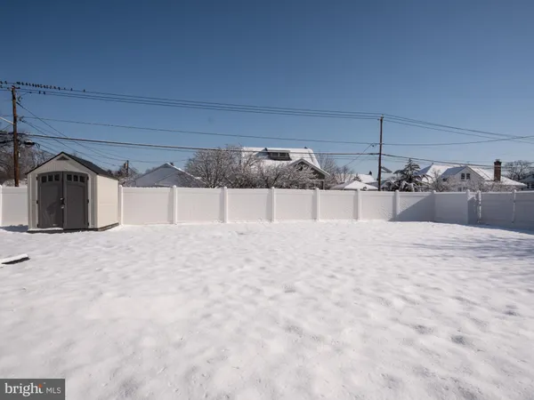 a view of a garage