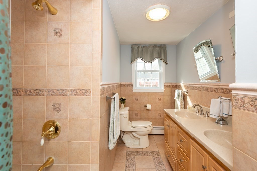 22 Riverside Drive Reading, MA 01867 - Photo 17 of 40 Gallery Image 17