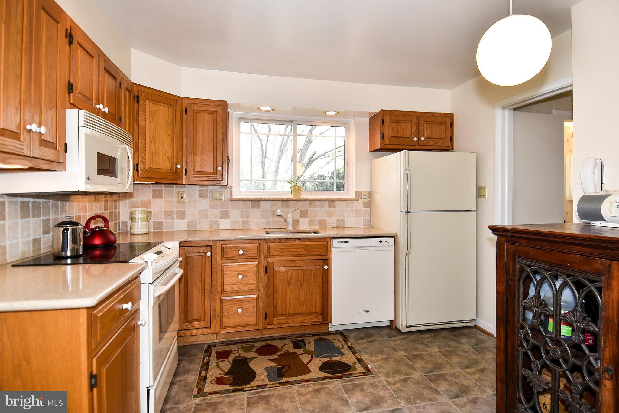 1606 Belvedere Boulevard Silver Spring, MD 20902 - Photo 13 of 30 Kitchen