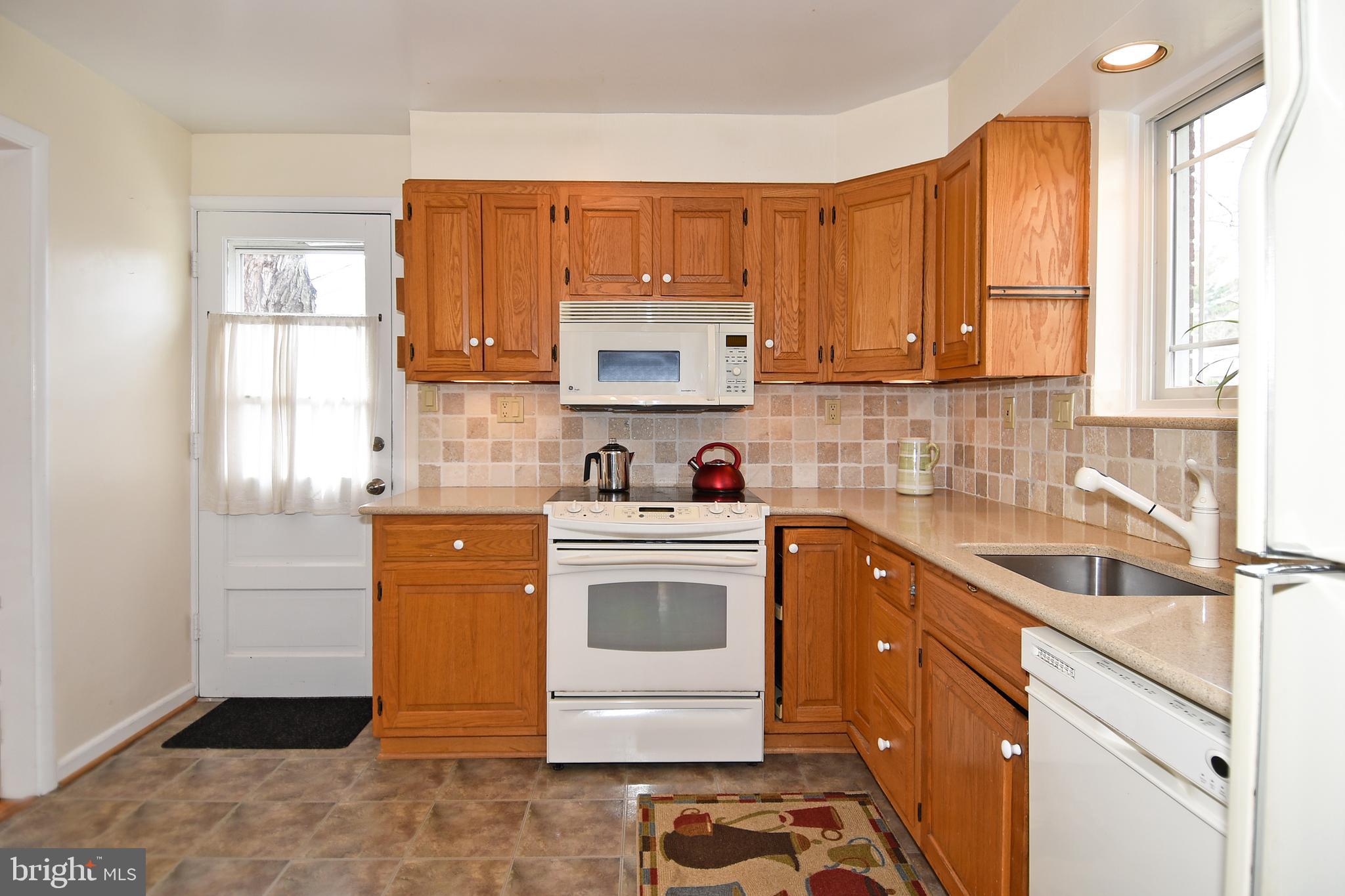 1606 Belvedere Boulevard Silver Spring, MD 20902 - Photo 14 of 30 Kitchen