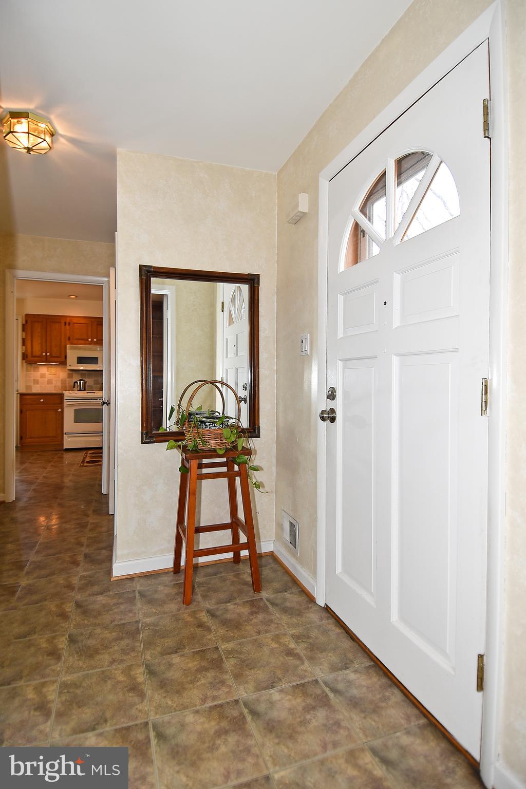1606 Belvedere Boulevard Silver Spring, MD 20902 - Photo 4 of 30 Entry way