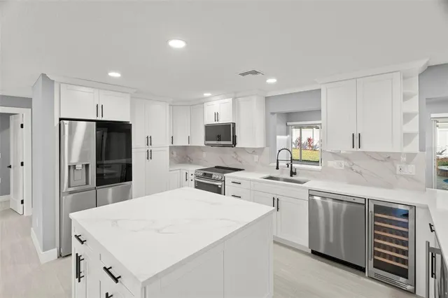 $859,000 | 232 Pinecrest Drive, Palm Harbor, FL 34683