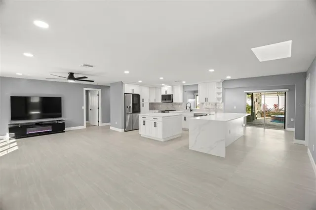 $859,000 | 232 Pinecrest Drive, Palm Harbor, FL 34683