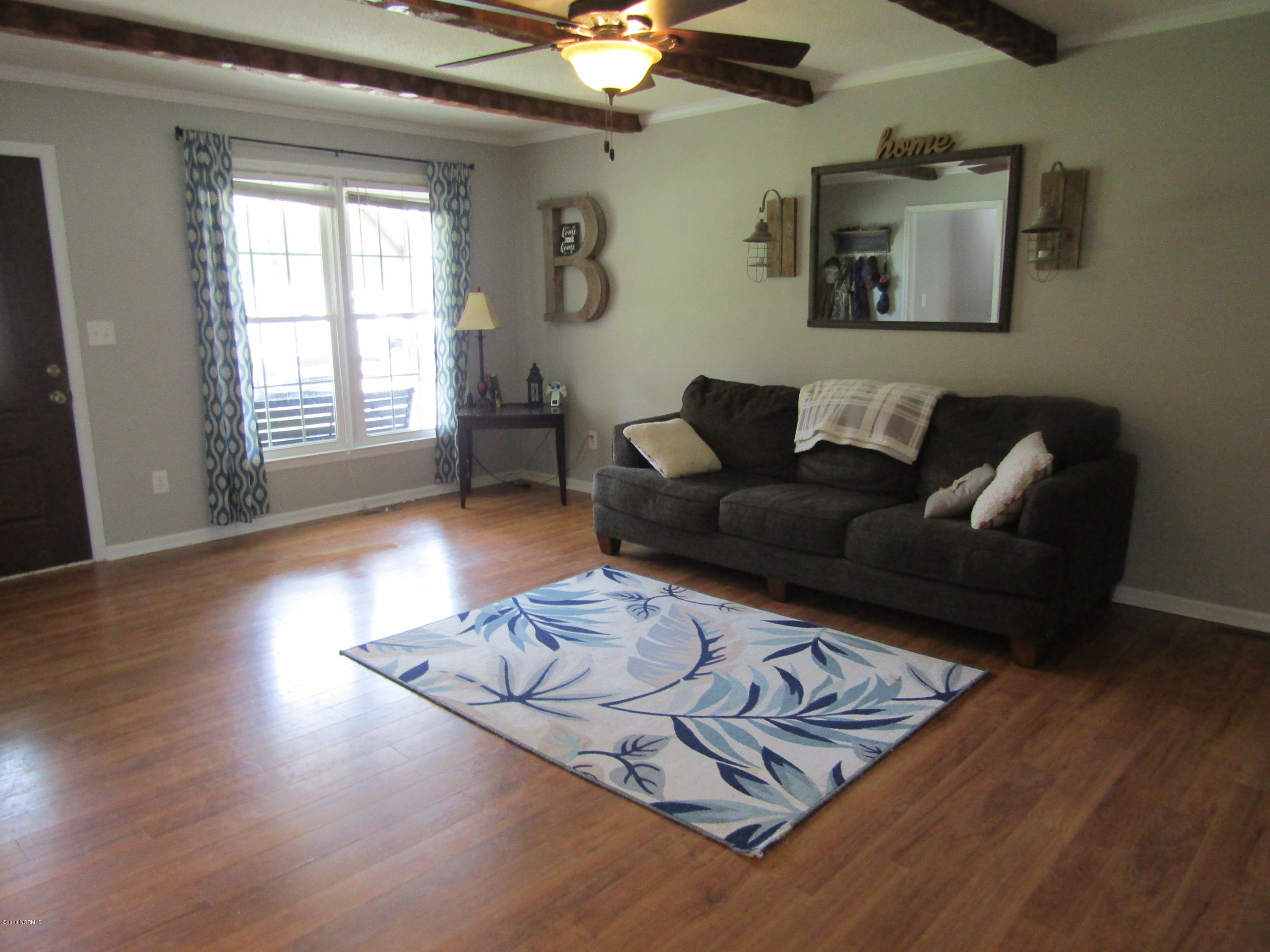 5319 Free Union Church Road Pinetown, NC 27865 - Photo 2 of 19 002 View 1 of Family Room