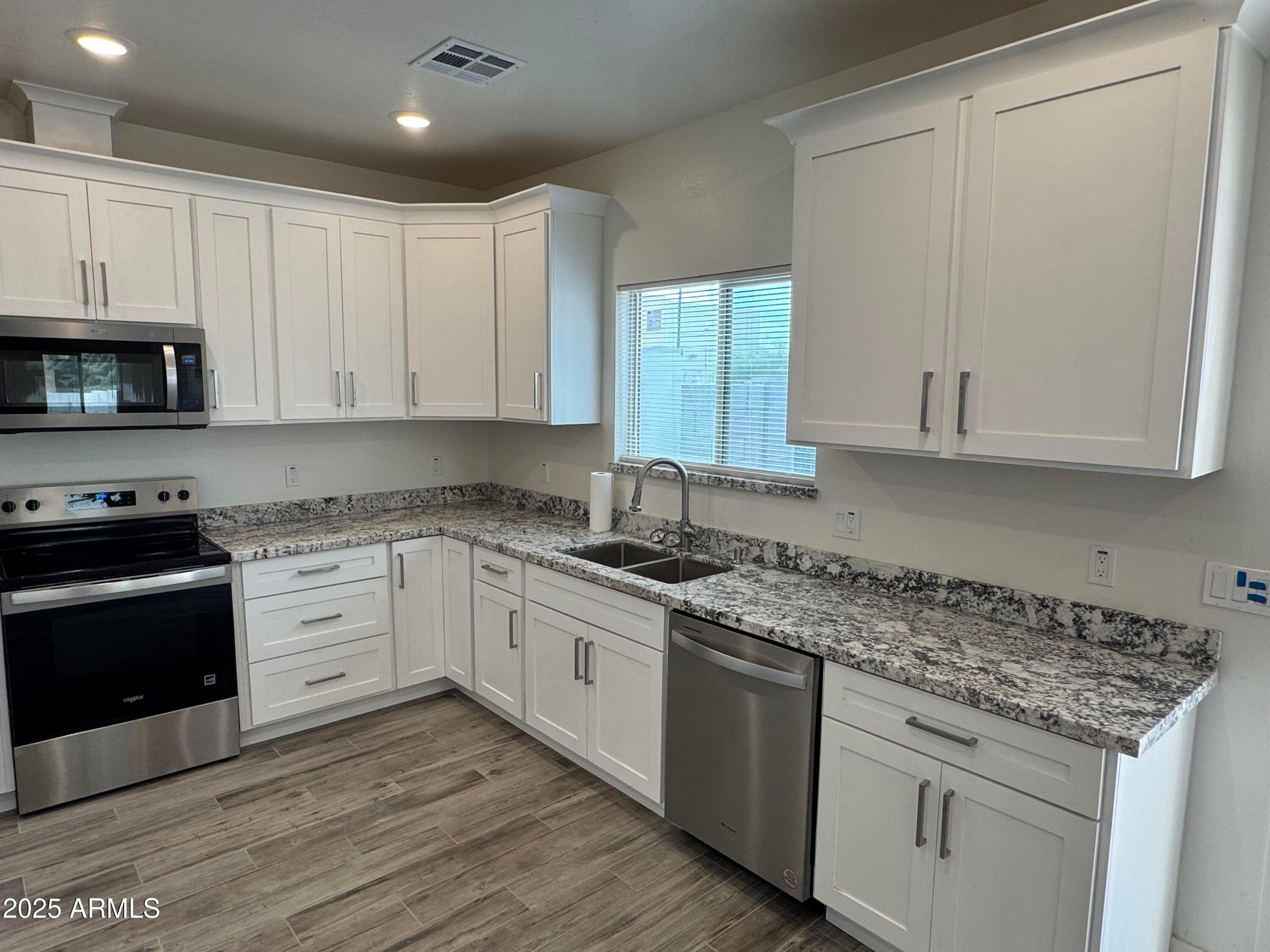 2814 East Roeser Road, Unit 1 Phoenix, AZ 85040 - Photo 5 of 16 Photo #5