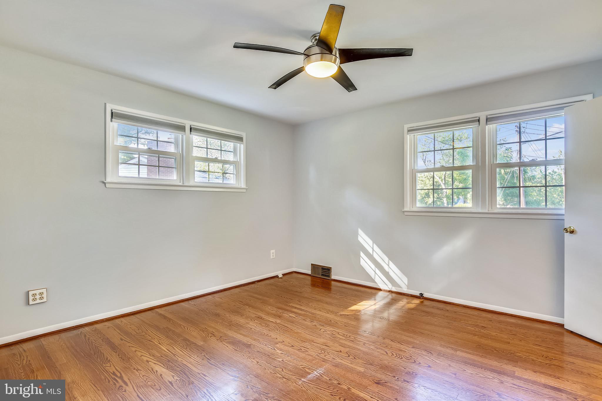 6729 Front Royal Road Springfield, VA 22151 - Photo 11 of 30 Master Bedroom