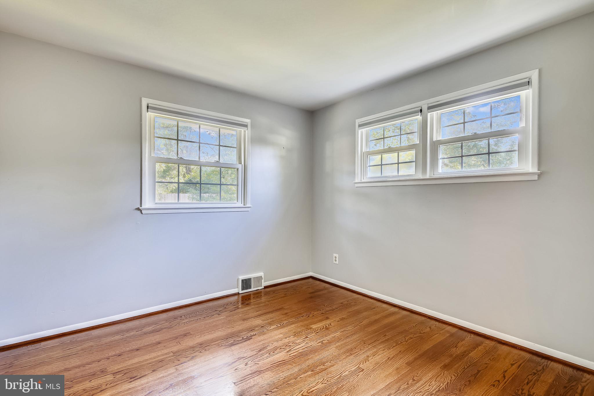 6729 Front Royal Road Springfield, VA 22151 - Photo 16 of 30 Upstairs Bedroom 1
