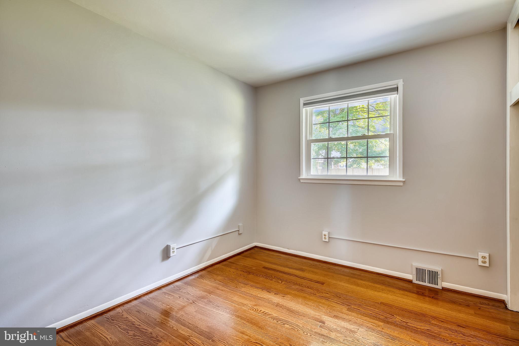 6729 Front Royal Road Springfield, VA 22151 - Photo 18 of 30 Upstairs Bedroom 2